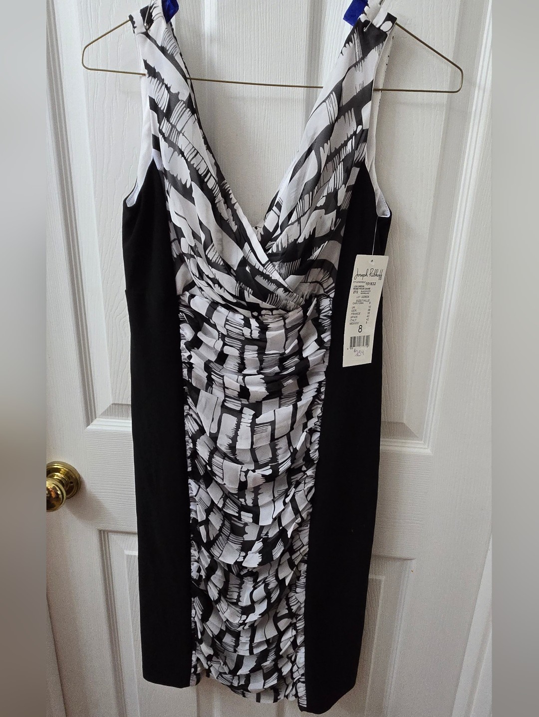 New Joseph Ribkoff Black And White Ruched V-Neck Midi Dress